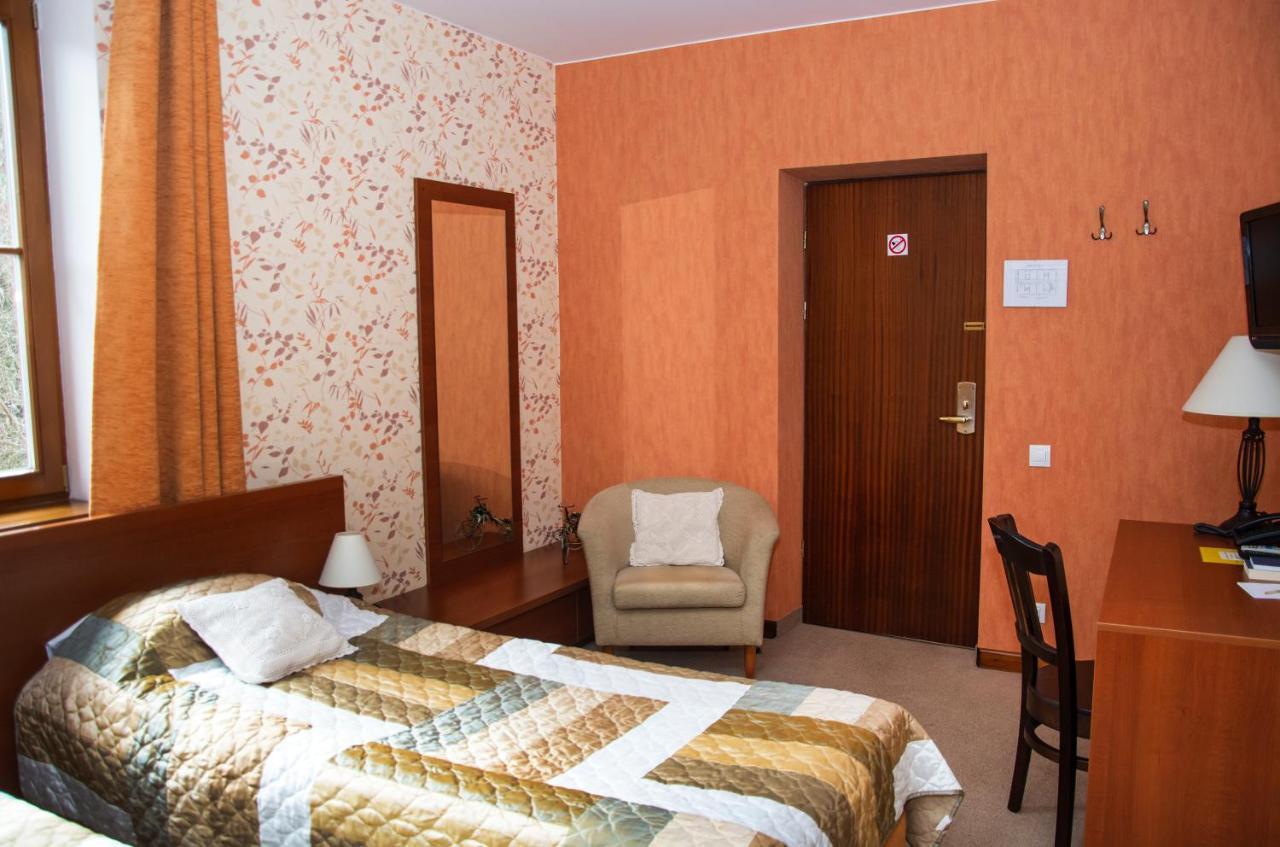 Hotel Pusyno Namai Tirkšliai Extérieur photo